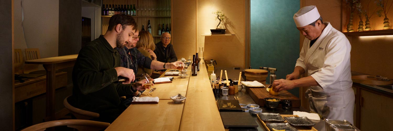 Sushimästaren på Koizen som lagar mat åt gäster